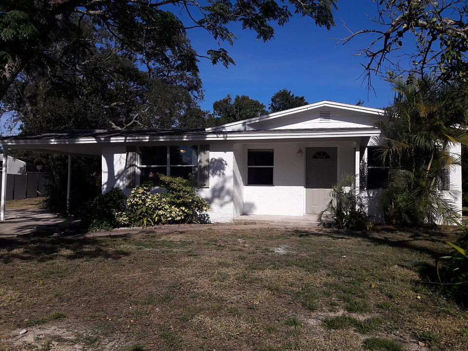 1st image of 1327 Vista Ter
