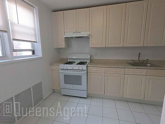 3rd image of 7140 112th St #401