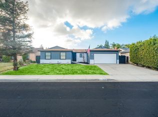 2248 Sunnyside Ave, Clovis, CA 93611
