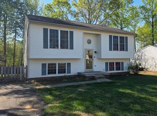 11913 Hunting Ridge Dr, Fredericksburg, VA