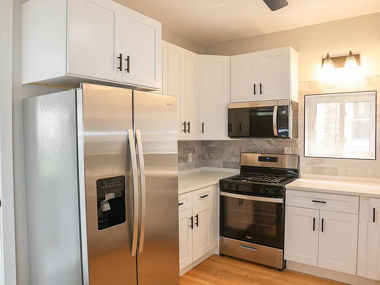5338 W Montrose Ave #2 — Photo 1