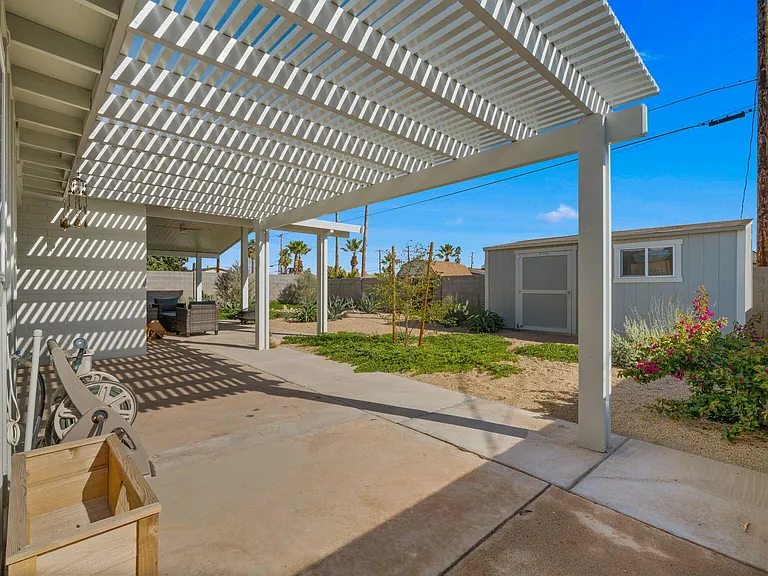 2115 N Normal Ave — Photo 33