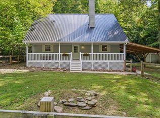 39 Crossover Ln, Hayesville, NC 28904