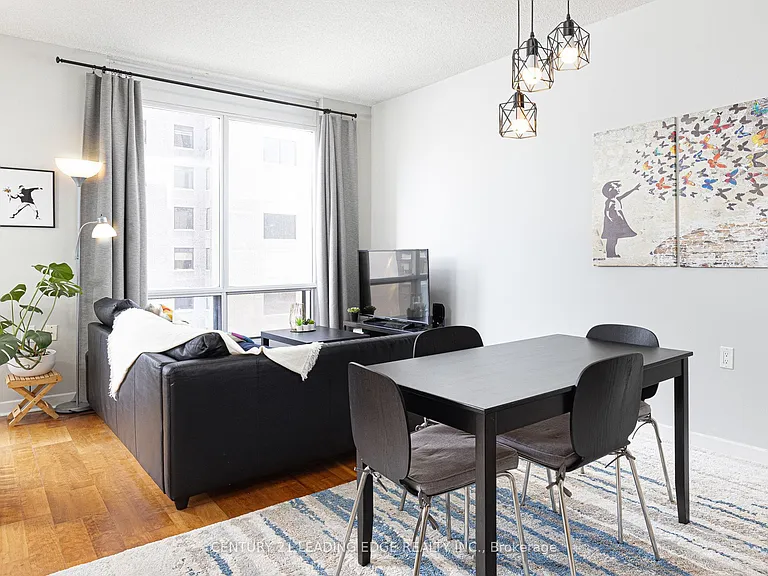 85 Bloor St E #1413 — Photo 8