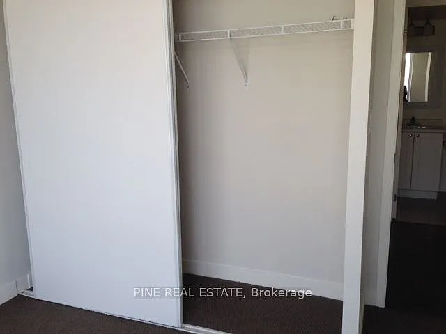 812 Lansdowne Ave #1212 — Photo 5