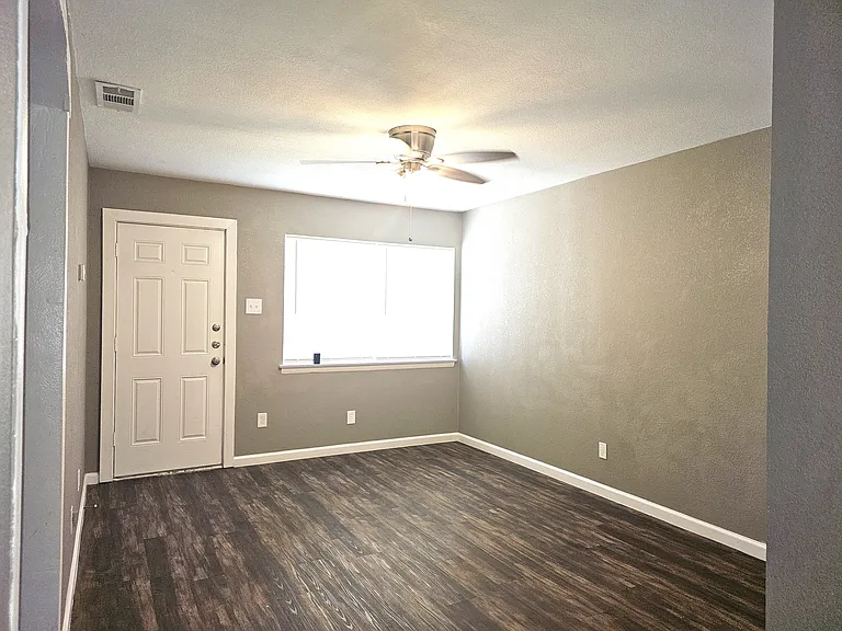 3735 Stateoak Dr — Photo 9