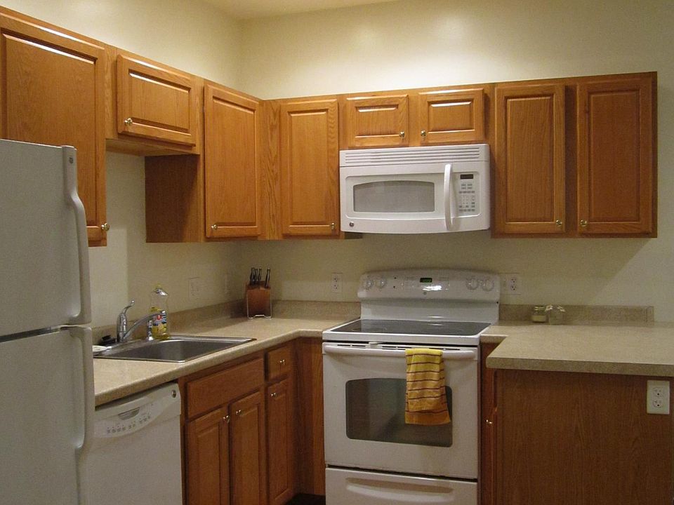 1st image of 424 Stewart St