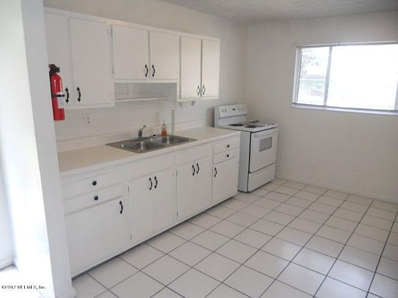 2nd image of 6938 Goldilocks Ln