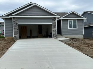 2719 22nd St SW, Altoona, IA 50009