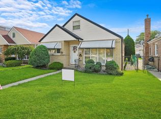 5833 S Mulligan Ave, Chicago, IL 60638