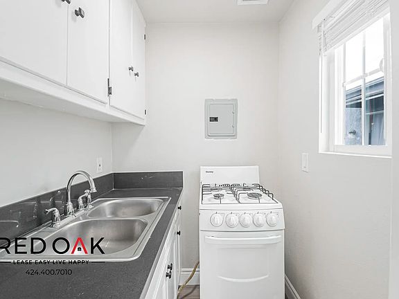 3rd image of 2828 Consol Ave #15B