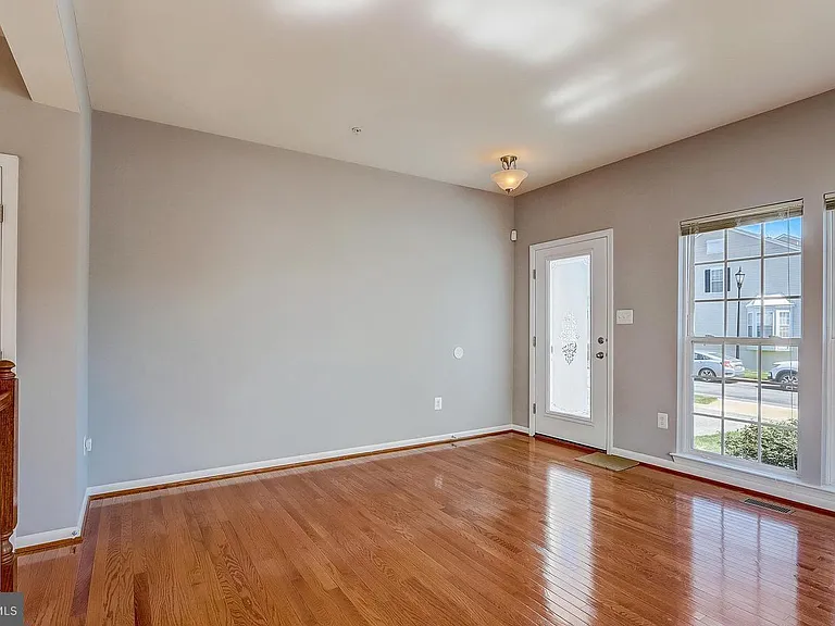 1709 Hayle Dr — Photo 4