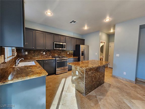 5th image of 5849 Purple Haze St