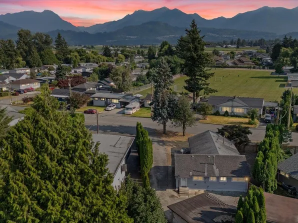 46169 Brooks Ave, Chilliwack, BC V2P 1C2