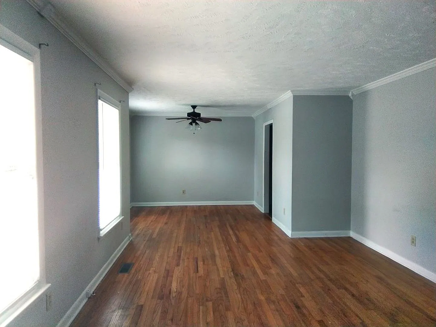 3 bedroom 2 bathroom in Lagrange!! Hardwood floors! Minutes from Base! — Photo 3