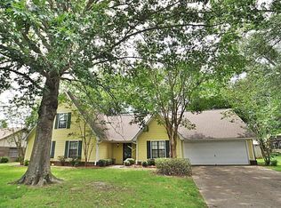 2402 Philp Dr, Tupelo, MS 38801