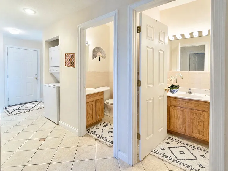 Waterview Apartments — Photo 6