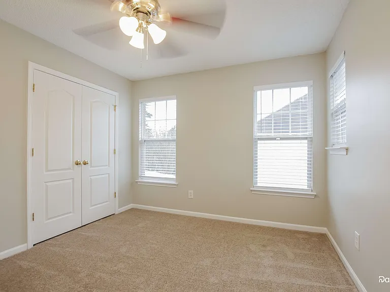 221 Amir Cir — Photo 11