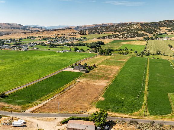 5th image of 489 E Border Station Rd