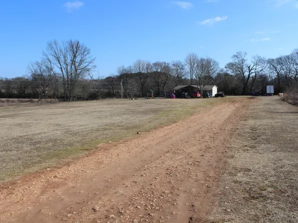 (undisclosed Address), Nashville, AR 71852