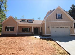 15077 Beacon Ridge Dr, Seneca, SC 29678