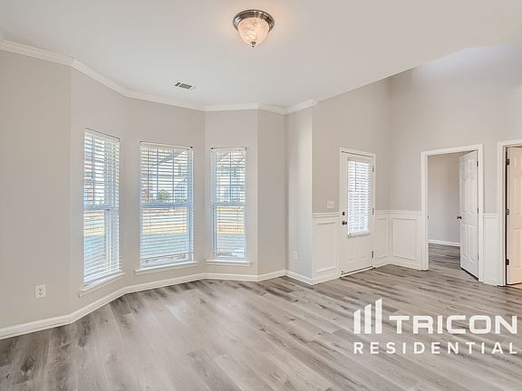3rd image of 881 Ashton Park Dr SE