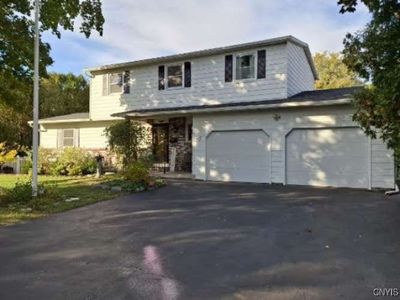 96 Sargent Ln, Liverpool, NY, 13088