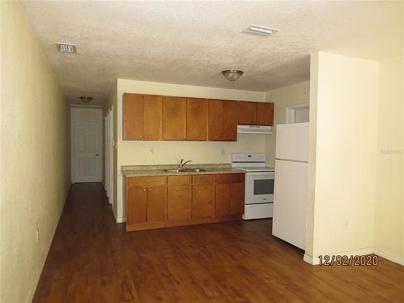 2nd image of 10114 N Hyacinth Ave APT B