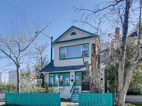 10649 125th St NW, Edmonton, AB T5N 1T7