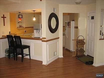 3rd image of 286 Village Circle Dr #1303