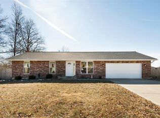 3124 Woodcliff Manor Rd, Saint Charles, MO 63303