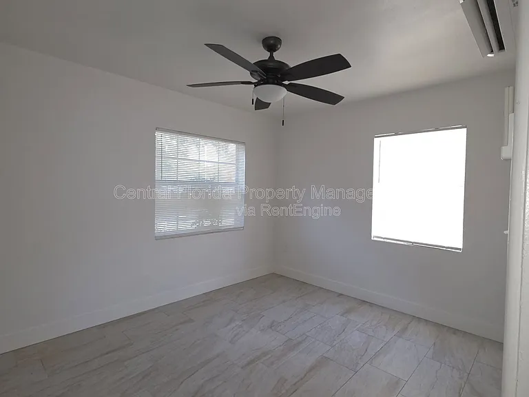 1010 E Central Blvd — Photo 11