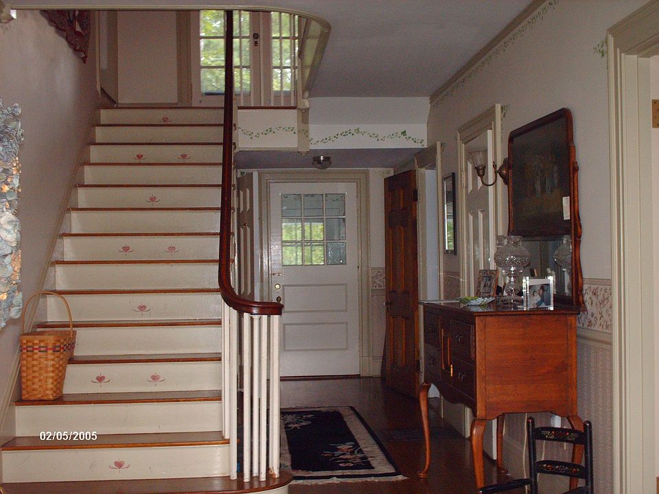 Center Hall