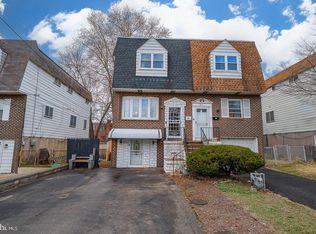 842 School Ln, Folcroft, PA 19032