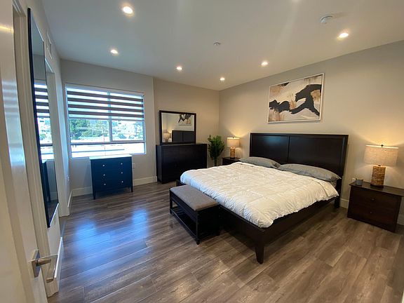 4th image of 1326 S Centinela Ave Unit 403