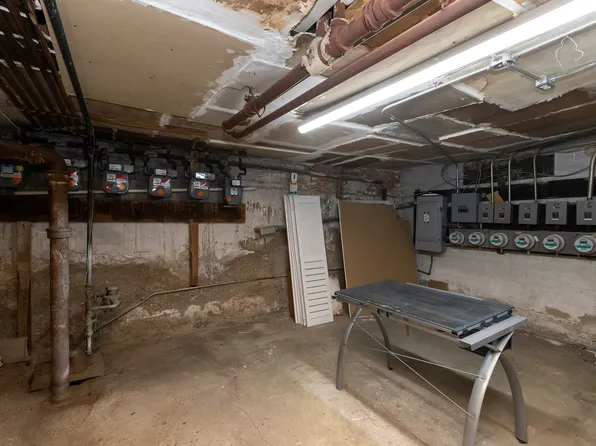 35-45 Crescent Street image 9 of 10