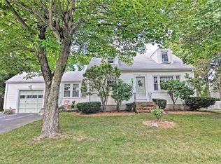 86 Grassy Plain Rd, Riverside, RI 02915