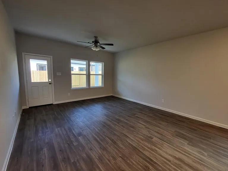 8030 Peppercorn St — Photo 5