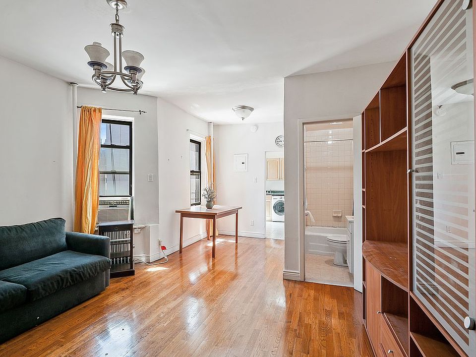 1st image of 514 W 50th St #4