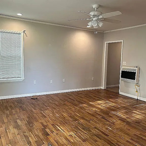300 Kelly Dr — Photo 7