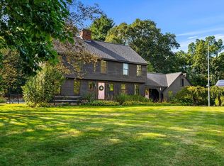 4 Buchan Rd, Andover, MA 01810