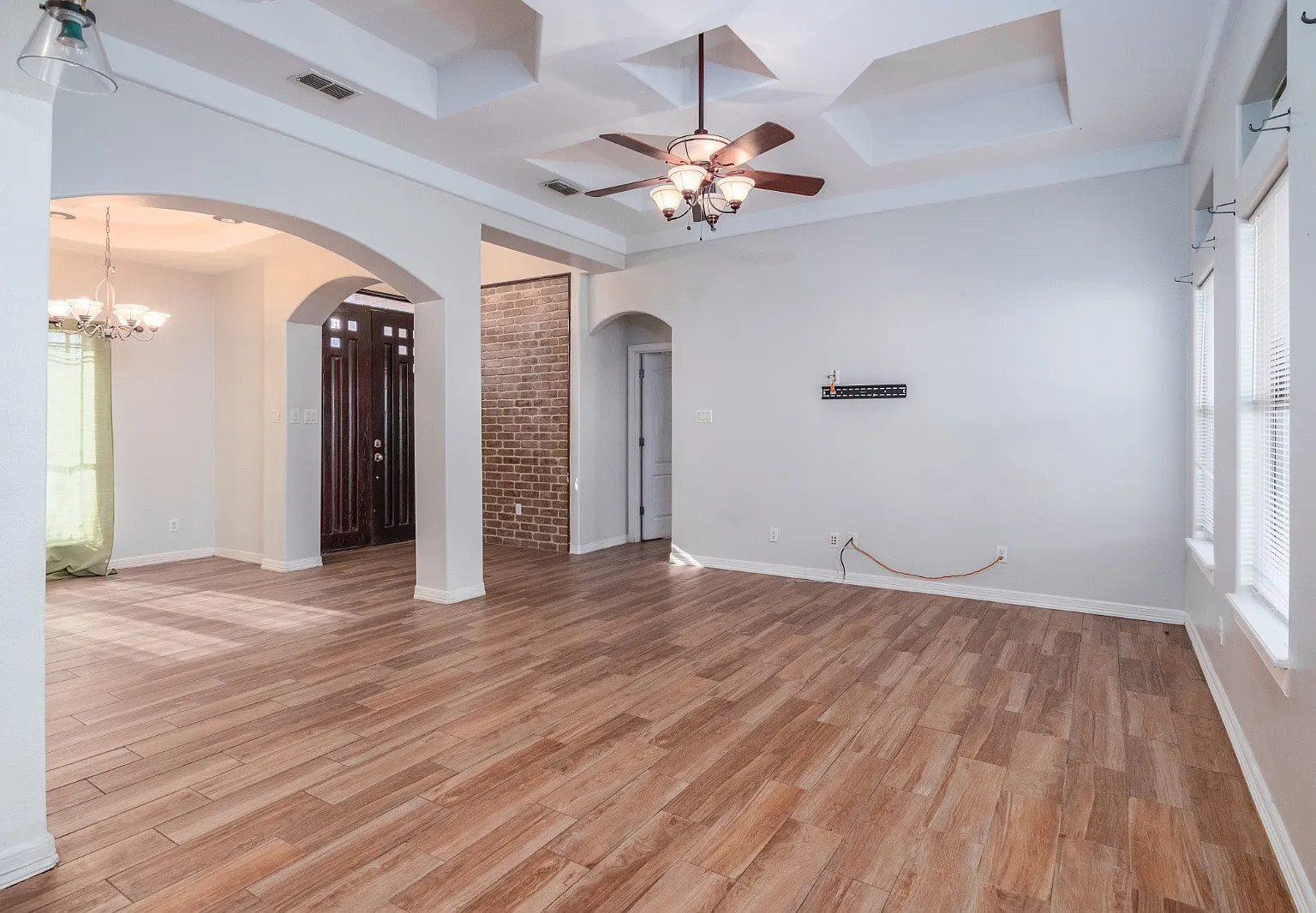 3818 Oregon Dr — Photo 3