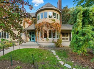 142 Cambridge St, Saint Paul, MN 55105