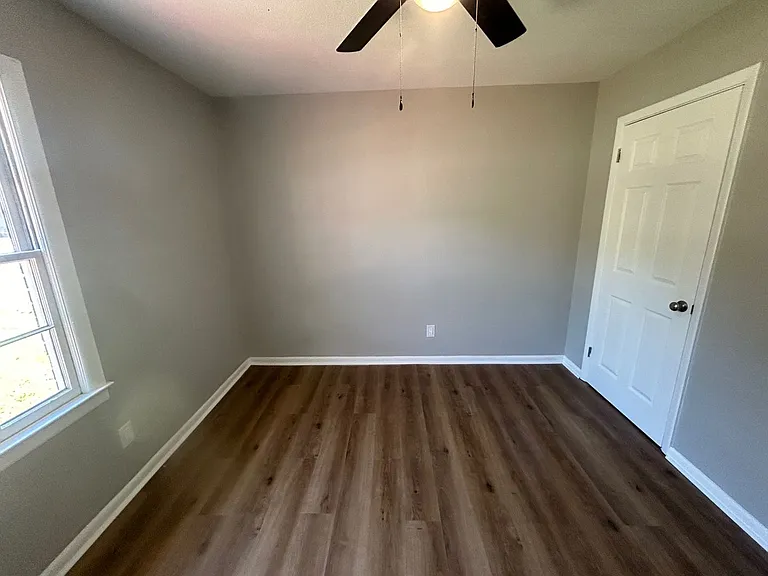 4539 Bluff Rd — Photo 9