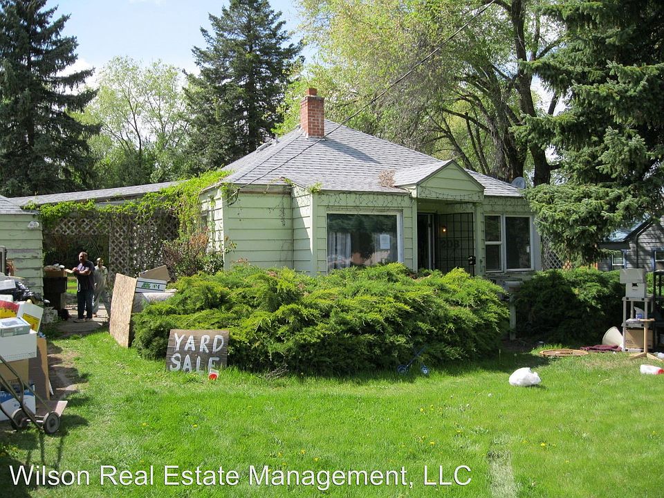 1st image of 208 N 32nd Ave