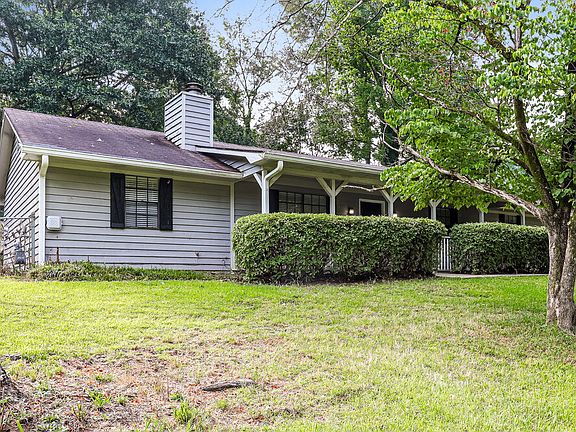 3rd image of 4114 Red Laurel Way