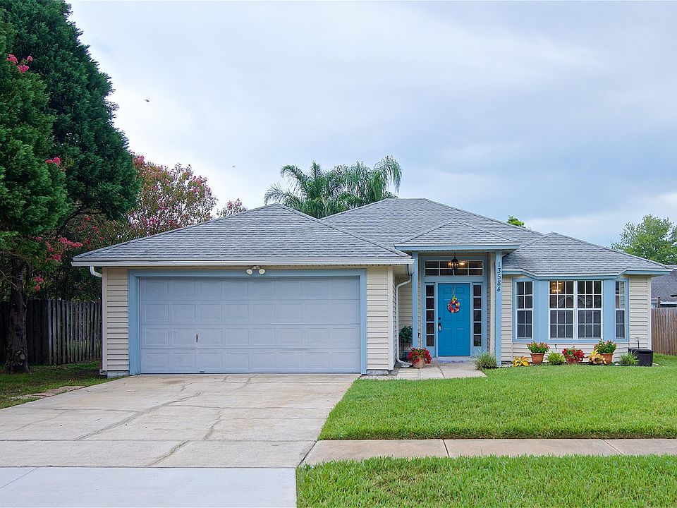 1st image of 13584 Lobo Ct