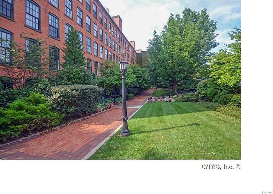 1st image of 429 N Franklin St #506