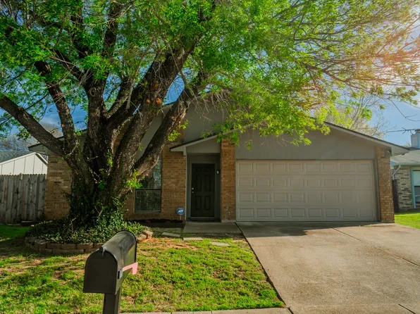 6802 Blackberry Dr, Arlington, TX 76016