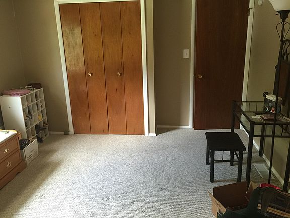 5th image of 2400 Maryville Dr